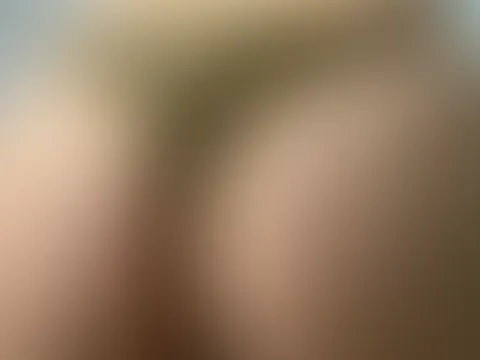 Bekomme ich endlich mal wieder einen Klaps auf meinen Po von dir? 🍑👋🏻🥵🔥