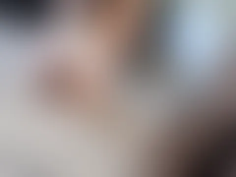 Ziemlich wenig Stoff fĂŒr so einen riesen A***h đ