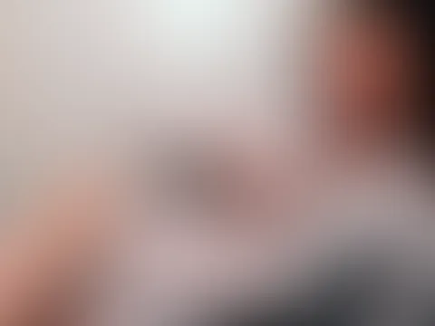 OMG! Was war das denn! Die Stimme in meinem Ohr bringt mich zum Orgasmus!