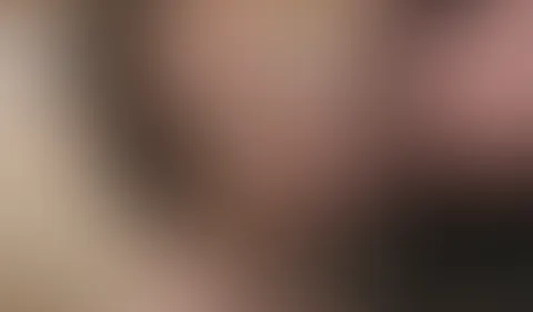 TOTAL SCHWANZGEIL! Hausfrau bekommt Kehlenf**k!