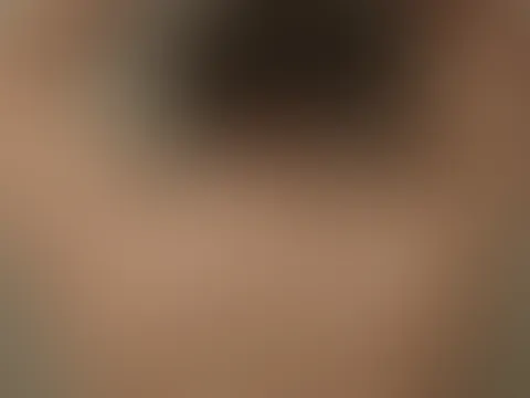 Jeden Abend um 20 Uhr gibt es ein neues Video von mir! đ Mal beim S*x, mal beim Selfplay, oder einfach bei alltĂ€glichen Dingen â aber immer nackt und so, wie ihr mich liebt. đ Freut euch auf echte,