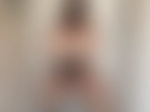 Würdest du mich gerne vollspritzen?🥵🫣 Mit was auch immer💦