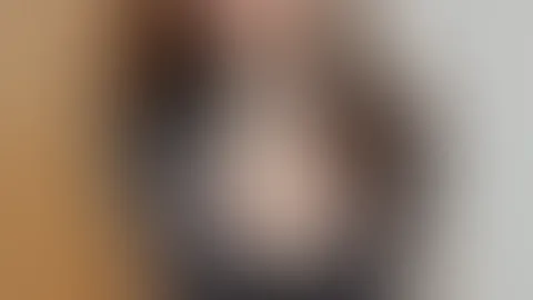 I'm looking for a nice bloke who can spoil me! Yours, LucyJuicy