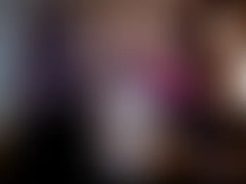 Die Devote Milf wird im BDSM Raum benutzt