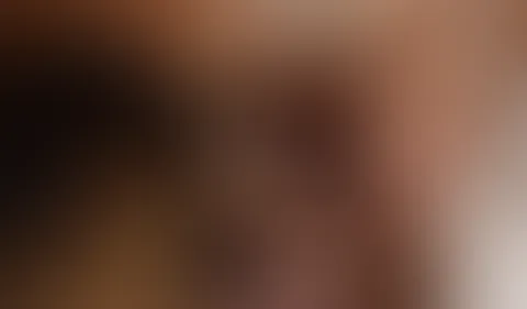 Ich wurde in der Silvesternacht noch einmal richtig gef**kt und habe ihm zum Dank einen geilen Blowjob gegeben.