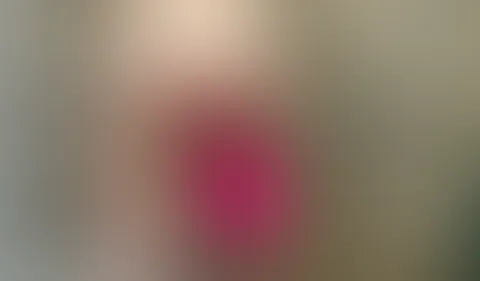 Meine süße M****i unter der Dusche zerstört