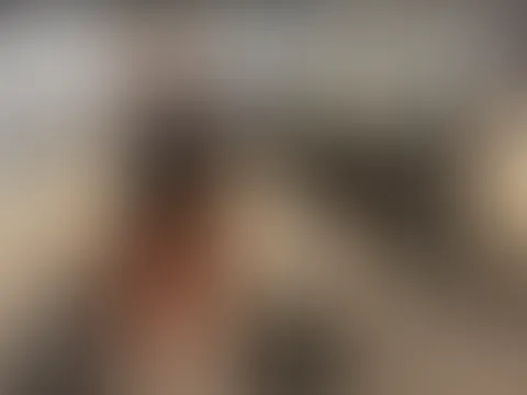 Ich trainiere heute meinen Oberkörper... Was später in der Umkleide passiert ist, siehst du später😈🔥