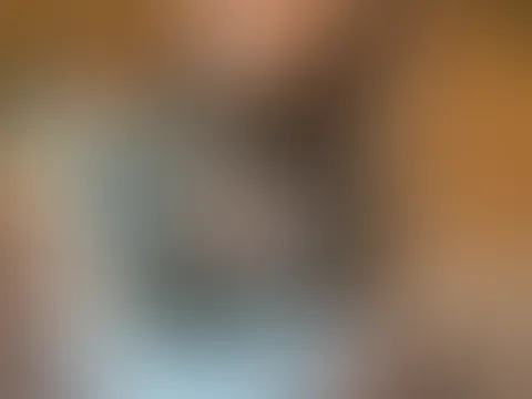 In Dänemark hab ich natürlich auch meine P***y frisch rasiert😊Danach wird sie auch schön eingecremt und schon bin ich wieder bei der SELFLOVE😍😜 (Video ca 2:00min)