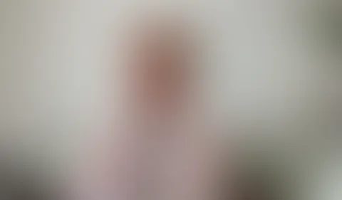 Komm und w***s mit mir! W***s mir auf die Titten!! Lass uns geil w*****n du und eine heiße Zeit haben, unbeschwert und unverbindlich, nur du, ich und unsere Lust! Bist du bei?