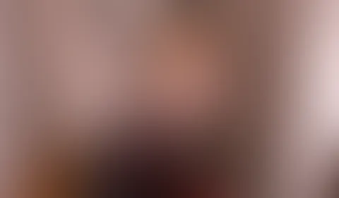 Doggy in Nylons eskaliert mit analer Entjungferung