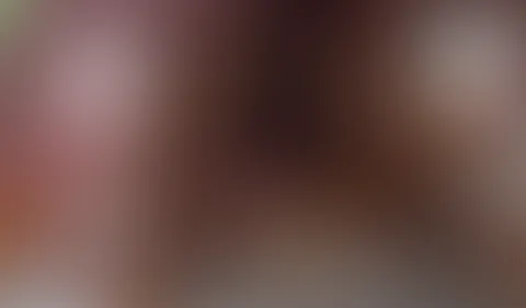 Es gibt nichts Geileres, als beim nächsten S*x noch Spuren vom letzten Mann zu haben… ein geiles Durcheinander aus Lust und Leidenschaft. Würde es dich anmachen, mich so zu nehmen? 😈🔥