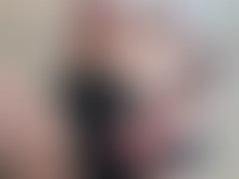 Ich bin Valery. Mehr musst du vorerst nicht wissen.😊 Wenn du neugierig genug bist, wirst du den Rest schon herausfinden… vorausgesetzt, du hältst Schritt !!!!
