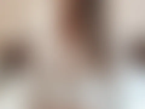 Guten Morgen, meine Gehorsamen 😘 Freitag... Ich bin aufgewacht mit dem Verlangen, alles unter meine Kontrolle zu nehmen. Stell dir vor: Du wartest auf meine Worte, befolgst jeden meiner leisen Befehl