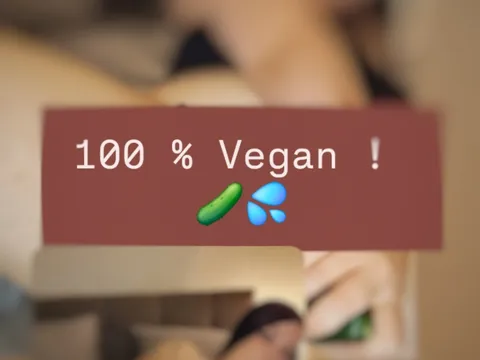 100% Vegan 😜🥒
