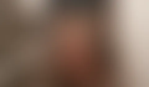 Come and have a shower with me and my dildo