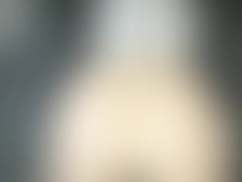 Shaking ass with plug đ