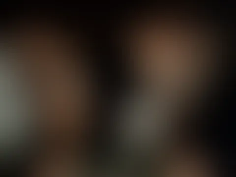Das ist der kick. Einfach in ein abgesperrten Bereich nachts Spass haben , hoffentlich kommt jemand und ich werde erwischt, wie ich mir den Gummi s******e spiele 🤭💋❤️ wie würdest du reagieren ? 🤭