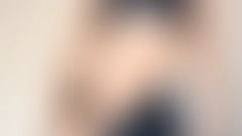 Mach den Mund auf, ich komme in deinen Mund.💦💦💦