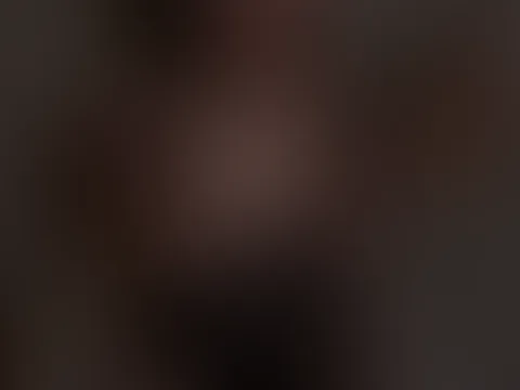 Kerzenwachs auf der Haut kann so Hot sein