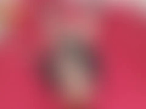 Wie gefällt dir meine Lederwoche bisher? 😏 Ich hab mir echt Mühe gegeben und jetzt bist du dran. Komm in den Chat und verrat mir, was du davon hältst. Wer weiß, vielleicht wartet dort sogar ein schön