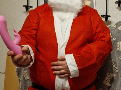 A visit from St Nicholas (18+)