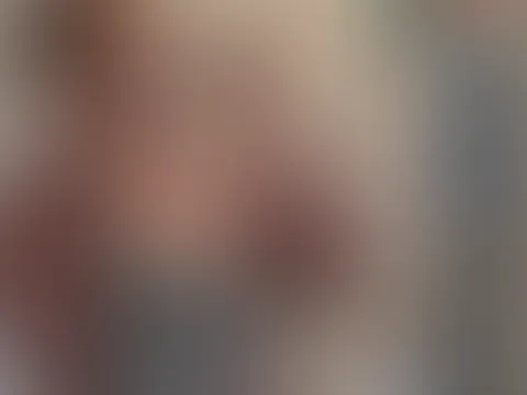 Was hältst du davon, dürfte deine Freundin was mit einer anderen Frau haben?