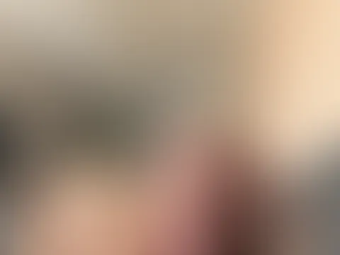 Brauchst du ein Plätzchen für dein S****a? 😈 meine Zunge würde sich perfekt dafür eignen oder nicht? 😜😍