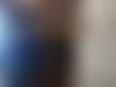 Ups, da ist die Hose weg 😈🔥 möchtest du privat mehr sehen?