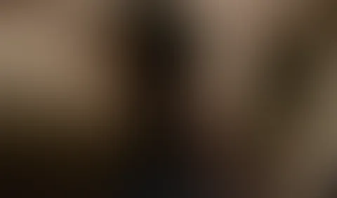 Das Video ist schon älter aber immer noch eins meiner geilsten Videos und du siehst darin wie ich es mir mit einem geilen langen Dildo besorge und zusätzlich mit einem Massage Gerät Du bist interessie