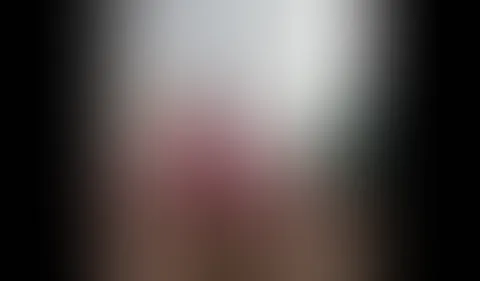 Ich soll squirten vor deinen Augen??? aber gern ;-) Los wir gehen in den Garten und ich lass die P***y a********n....und die dicken gepiercten Titten müssen dabei auch raus aus dem Top versteht sich ;