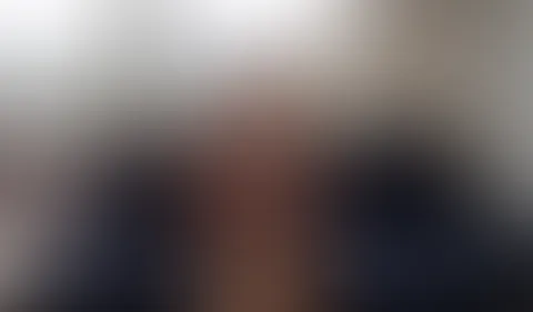 Mega nasse P***y mit Dildo gef**kt