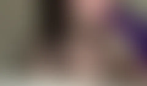 Zu meinem neuen Album habe ich ein kurzes Video aufgenommen.🤤 Gefällt es dir?😋 Möchtest du öfters Videos von mir sehen?🤭