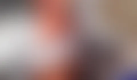 OMG!! Ich P**se auf meinen Balkon.... ich hoffe das meine Nachbarn mich nicht gesehen haben!!