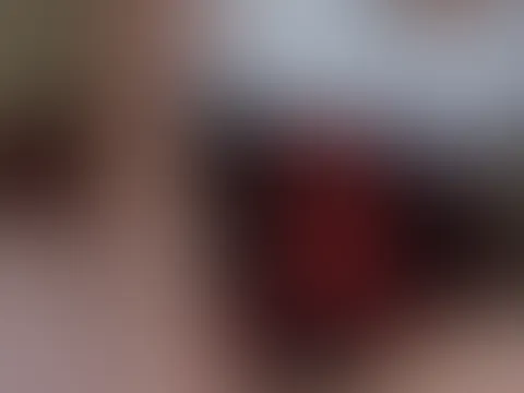Schulmädchen macht es sich selbst