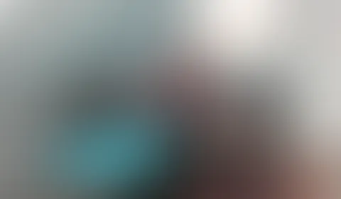 A***h versohlt – Extendet Version Strafe muss sein. Wie oft habe ich der kleinen schon gesagt sie soll nicht rauchen, schon gar nicht heimlich auf meinem Balkon. Also erst mal ordentlich den Hintern