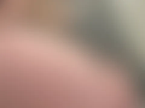 Blondie mit dicken boobs und prallen Ass🥵