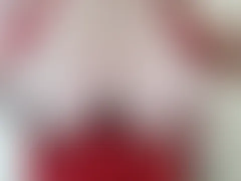Die Kette umwickelt meine Nippel