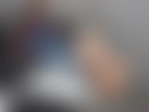 Footjob ! Nachbar f**kt frech meine Füße! - Footjob! Neighbor cheekily fucks my feet!