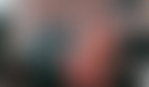 Hinter diesem Türchen hat sich ein ganz besondere kleiner Freund versteckt - ein Fingervibrator. Für unterwegs sicher perfekt, da es super handlich ist und kaum auffällt. Trotzdem kann man ihn wie ich