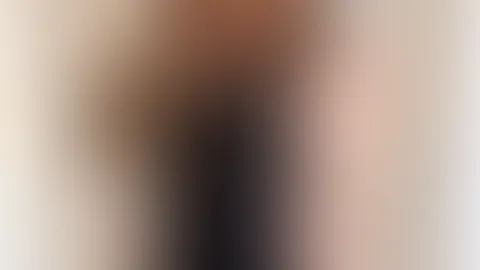 Passt ein schwarzes Kleid gut zu meinen roten Haaren? 😍