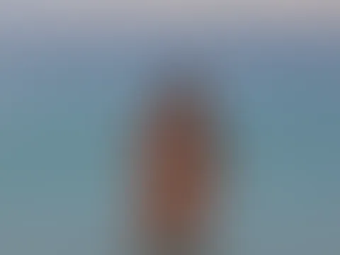 It’s so fucking hard not to fall in love with my golden tan 🦇 Look how it glows on my wet skin, water running down my tits and dripping between my thighs #goddess #bikini #beach #bigtits #longhair #