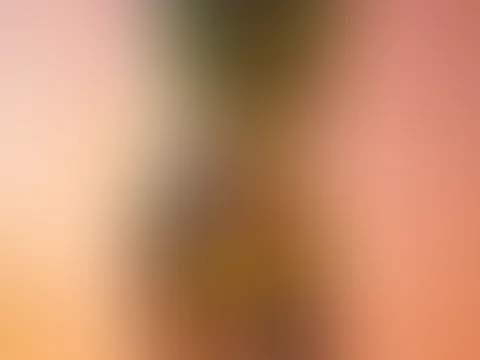 Schreib mir einfach eine Nachricht , ich mach dir schöne Fotos ob versaut oder sexy das entscheidest du ❤️💋