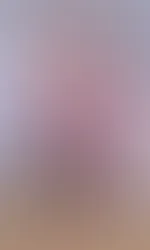 Komm zieh mich ganz aus und wirf mich aufs bett und besorg es mir ordentlich!