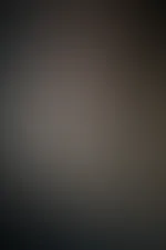 Na mein Hübscher✌, soll ich bei dir auch mal irgendwo so lutschen, wie an meinem geilen Glasdildo😮? Schreib mir😋.