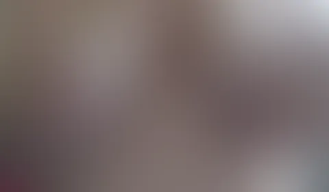 Gerade so riesige Brüste müssen gepflegt sein.