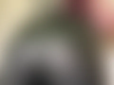 Ein bissel wackeln und hoffen das es die richtigen trifft und sie mir den richtigen Kommentar setzen😈😏