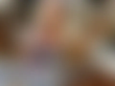 Na, soll ich auch mal an deinem Würstchen zuzeln😜