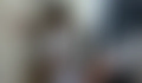 In der öffentlichen Tennisumkleide AO GEF**KT!!