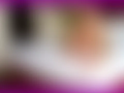 ECHTE HOTEL C******E AFFÄRE?! NYLON S******E PRIVAT ZERF**KT!