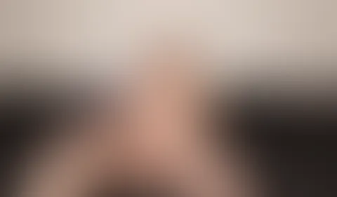 Türchen Nr. 9 wird natürlich gleich benutzt. Es wurde schon sehr heiß finde ich, so einen Vibrator hatte ich noch nicht und ich muss sagen er hat richtig Spaß gemacht. Schon nach kurzer Zeit bin ich t